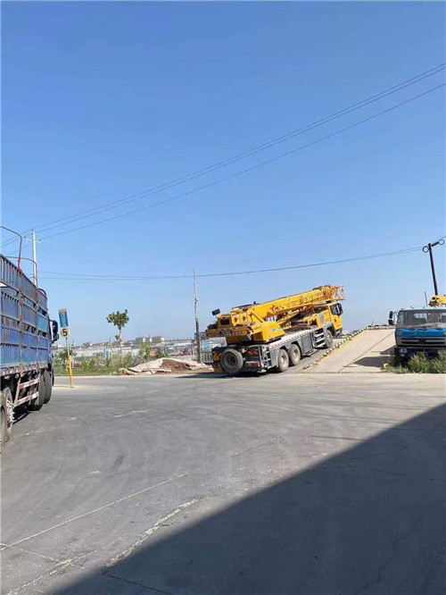 武昌区25吨吊车的租赁价格大概是多少？