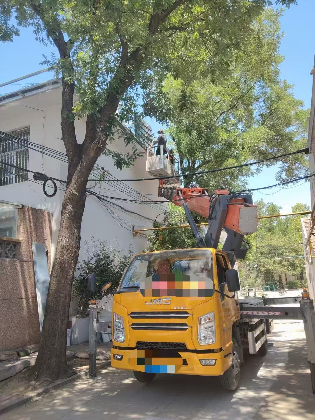 武昌区高空作业车能吊装重物吗？最大承载多少公斤？