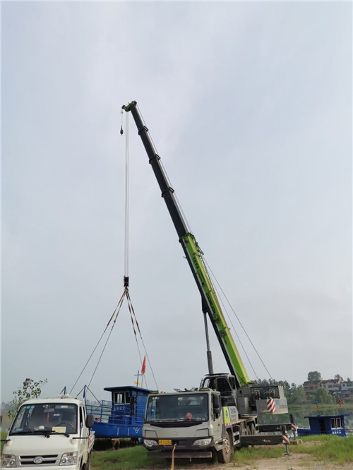 武昌区桥梁建设吊装案例